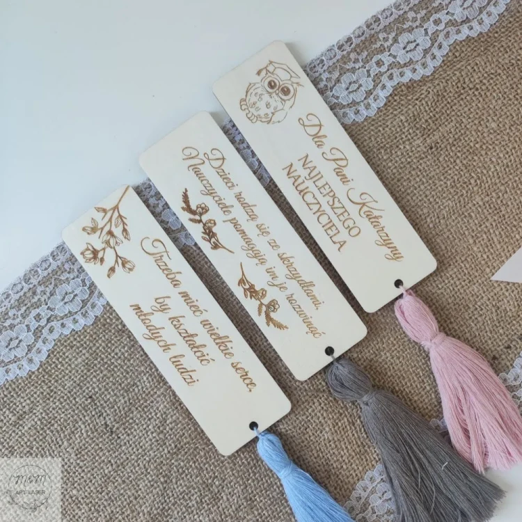 zakładka do książki na dzień nauczyciela.webp