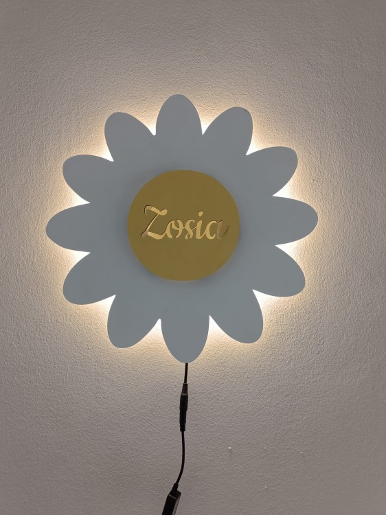 lampka-kwiatek-personalizowana-lampka-do-pokoju-dziewczynki.jpg