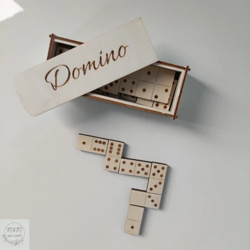 drewniane domino tradycyjne w pudełku