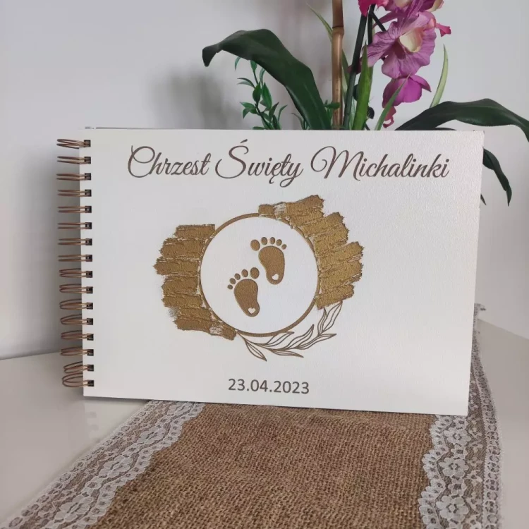 album personalizowany chrzest święty urodziny biało złoty