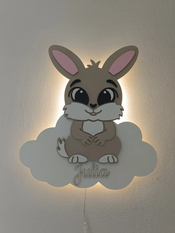 personalizowana-drewniana-lampka-LED-królik-z-imieniem-dziecka.png