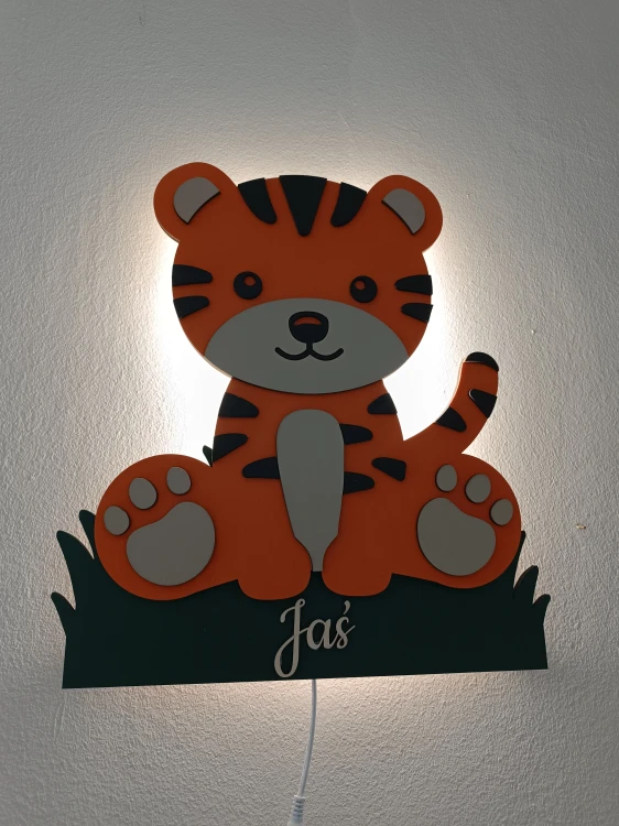 lampka-dla-dziecka-z-motywem-zwierząt.webp